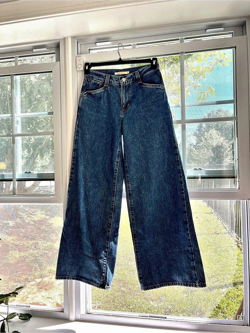 Levi's '94 Baggy Wide Leg Jeans Size 25 Medium Wash